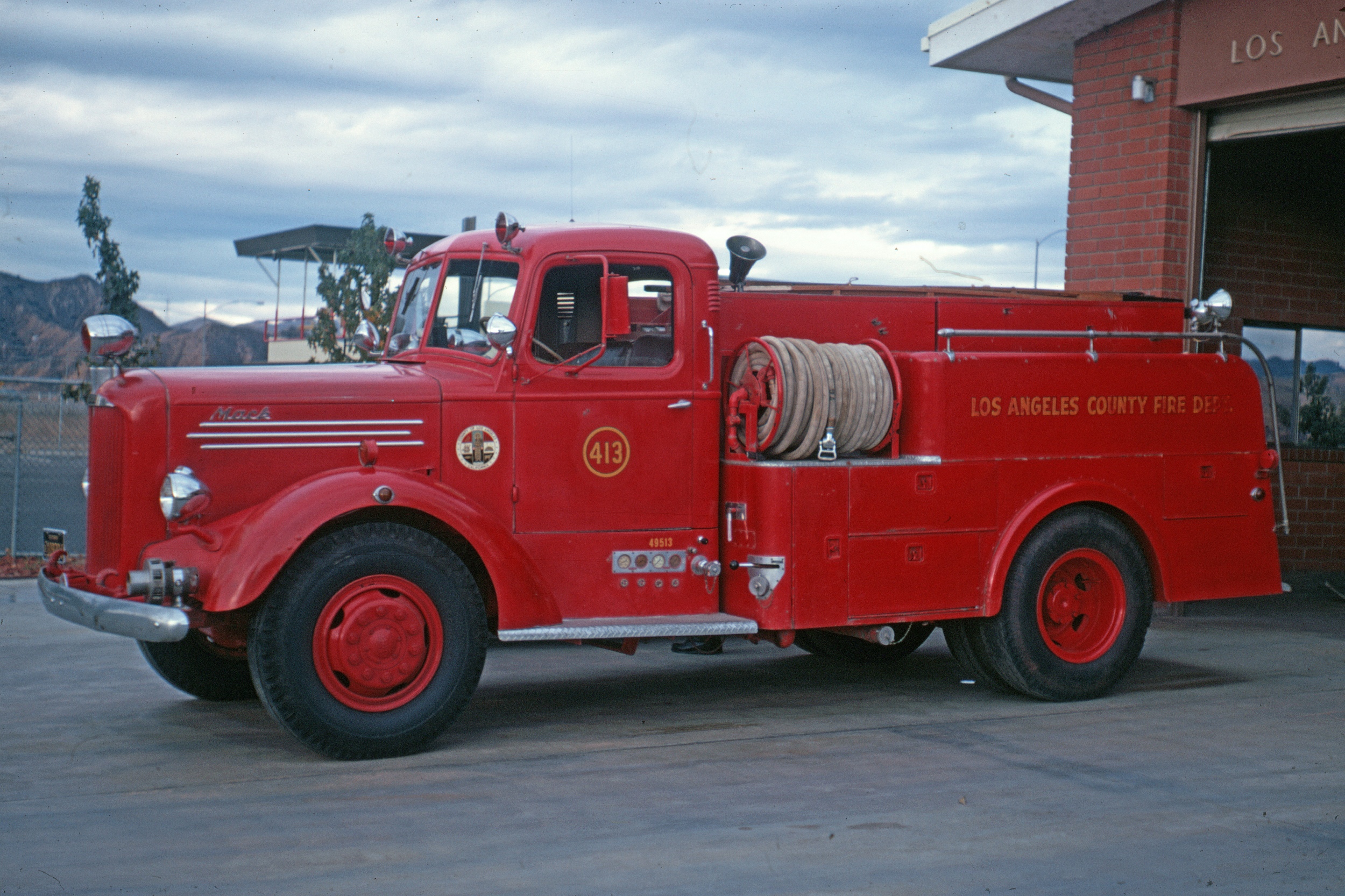 LACoFD Engine 78 N1084.jpg